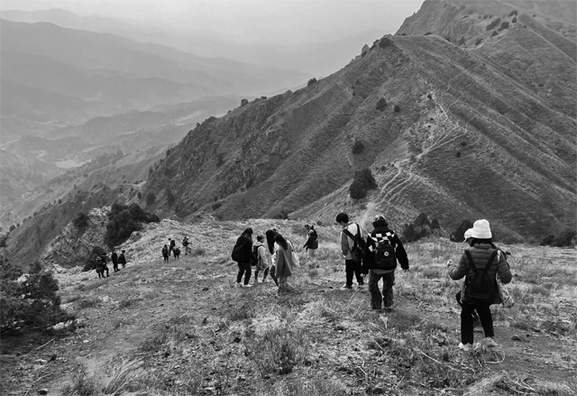 写真1　ウズベキスタン協力隊員の現地での様子