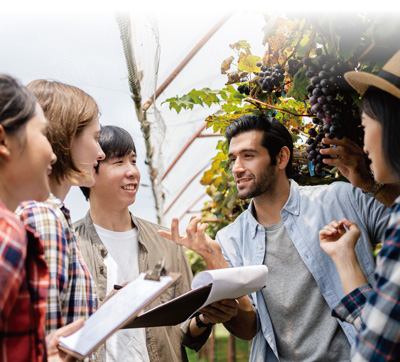 農業を学ぶ学生グループ（タイ）